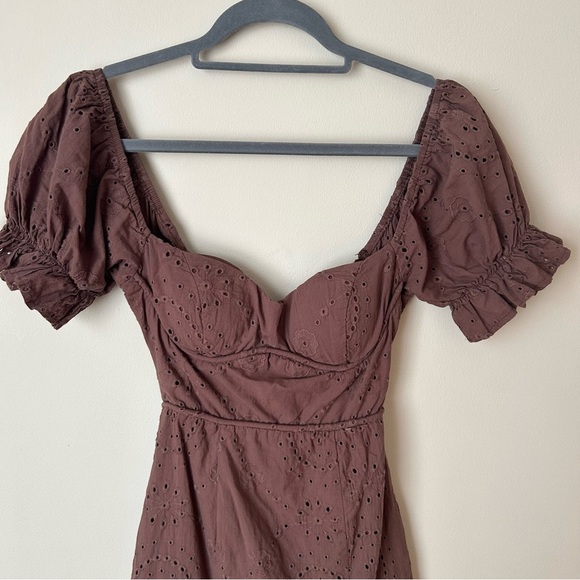 Sky To Moon Selfie Leslie Brown Eyelet Puff Sleeve Mini Sweetheart Dress Small - Picture 2 of 6